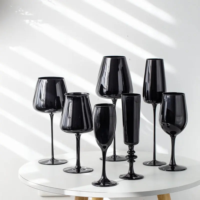 Copas de vidrio negro